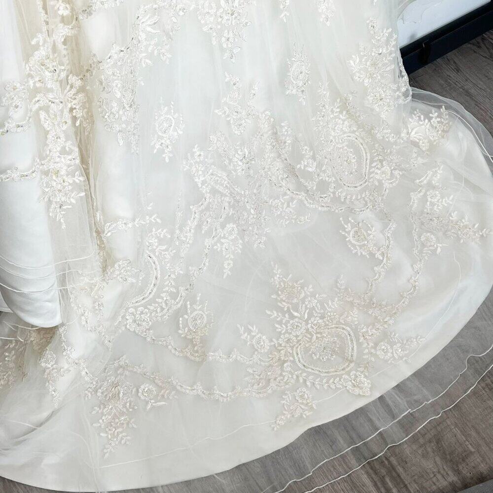 Casablanca Ivory Strapless Beaded Embroidered Bridal Gown Wedding Dress NWT - Picture 12 of 16